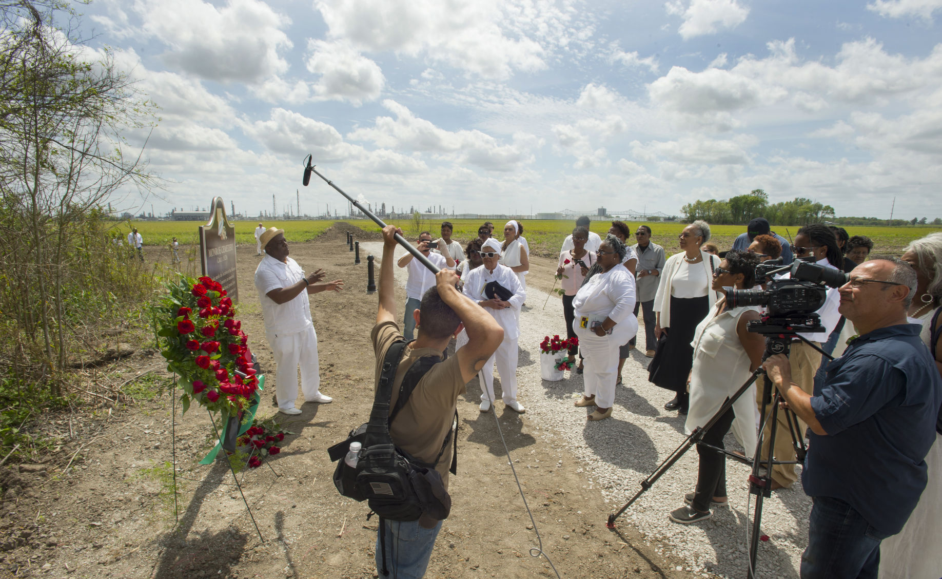 BR.slavecemetery260.032618